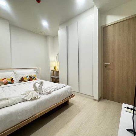 Ekamai 2 Bed Room Bangkok Exteriör bild