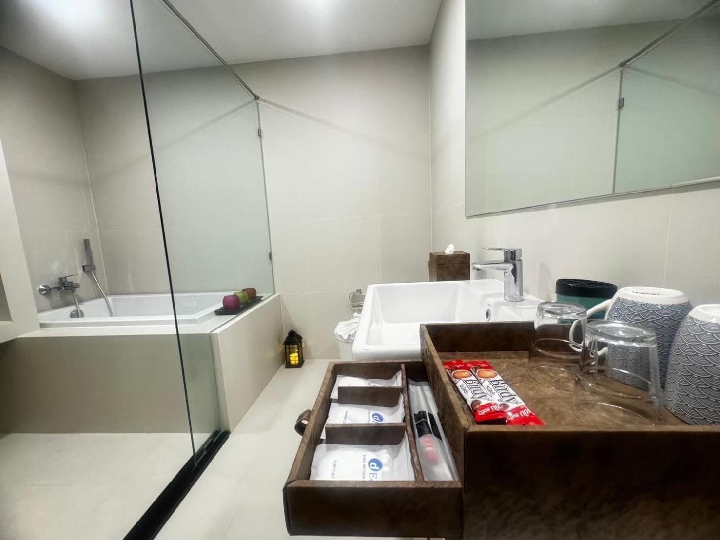 Ekamai 2 Bed Room Bangkok Exteriör bild