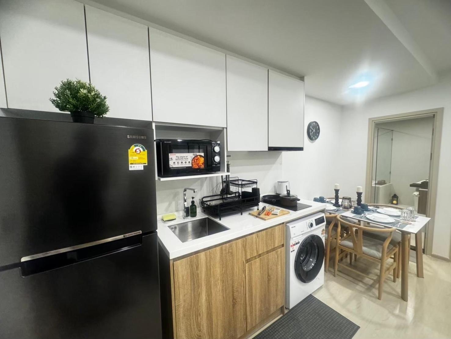 Ekamai 2 Bed Room Bangkok Exteriör bild